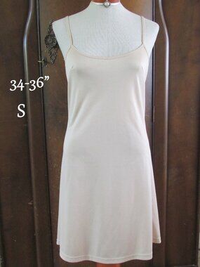 NUDE SLIP, STRETCHY, S, Bust 34-36" By "À Rêve" or A REVE, VINTAGE BODYCON, EUC